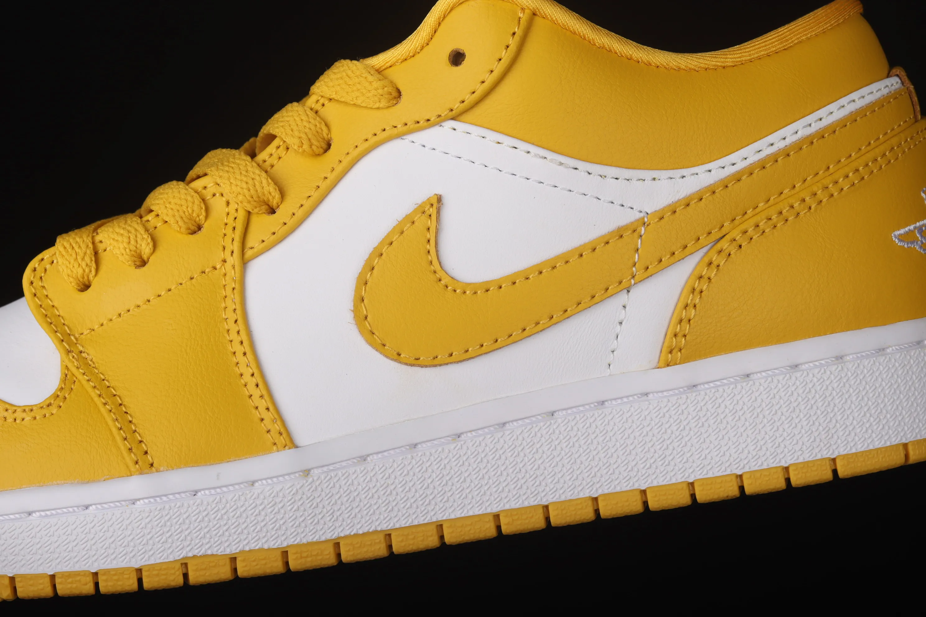 All categories Air Jordan Jordan series basketball shoes Air Jordan 1 Low Air Jordan 1 Low AJ1 Joe 1 white and yellow low-top cultural and leisure sports sneakers 553558-171